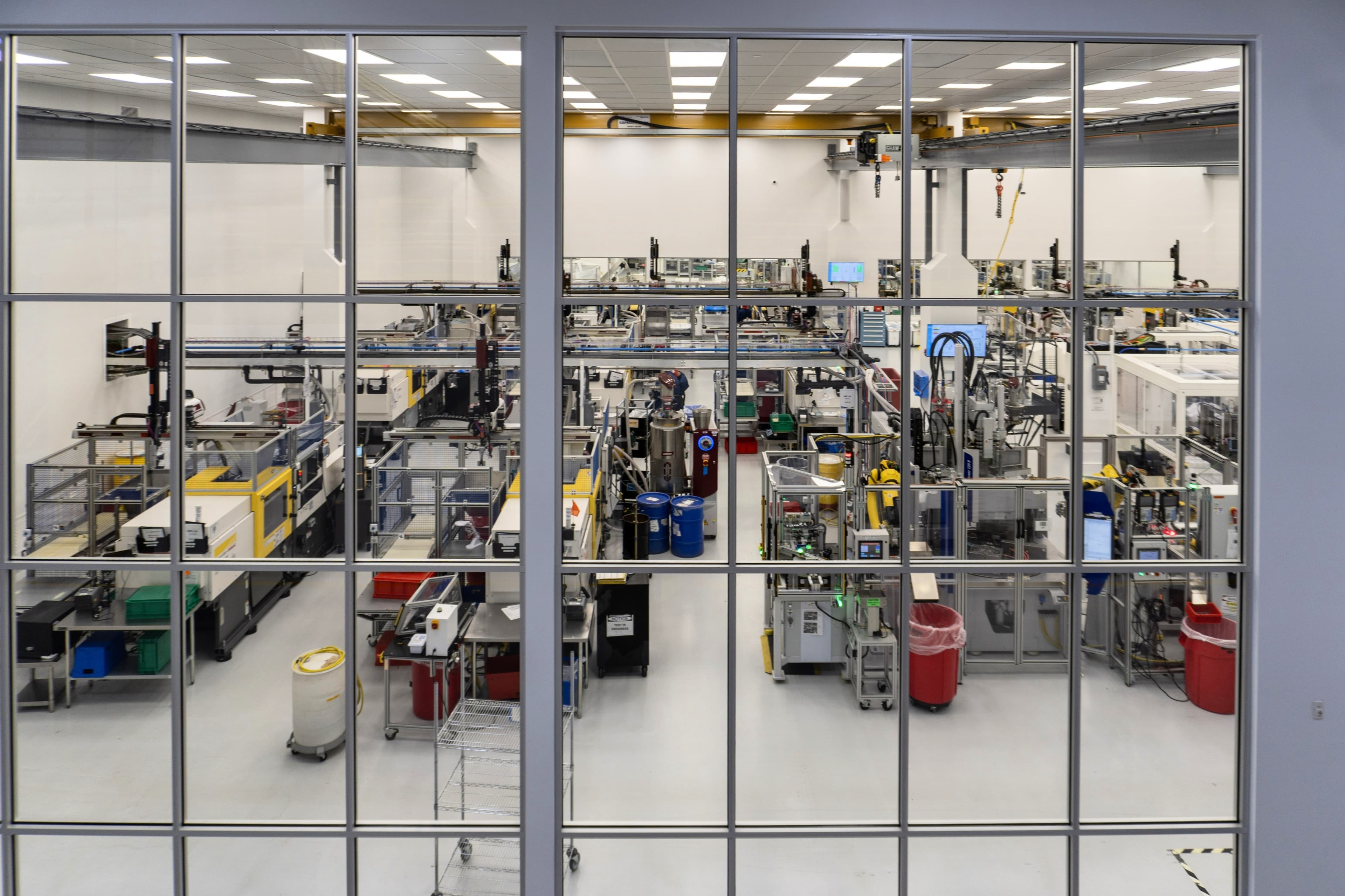 Advanced manufacturing facility and cleanroom production space in Devens, Massachusetts